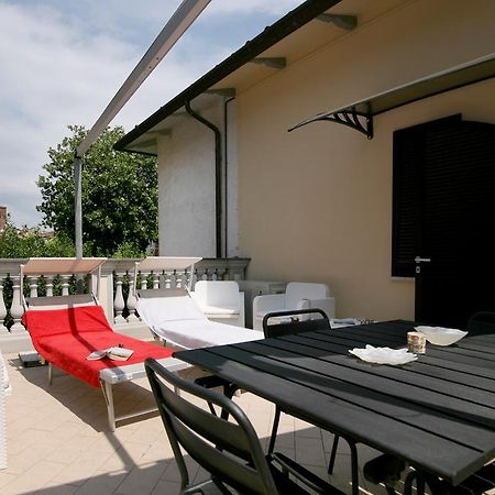 Bonnes Vacances A Pietrasanta Exterior photo